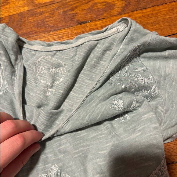 Lucky brand short sleeve size medium - Picture 3 of 4